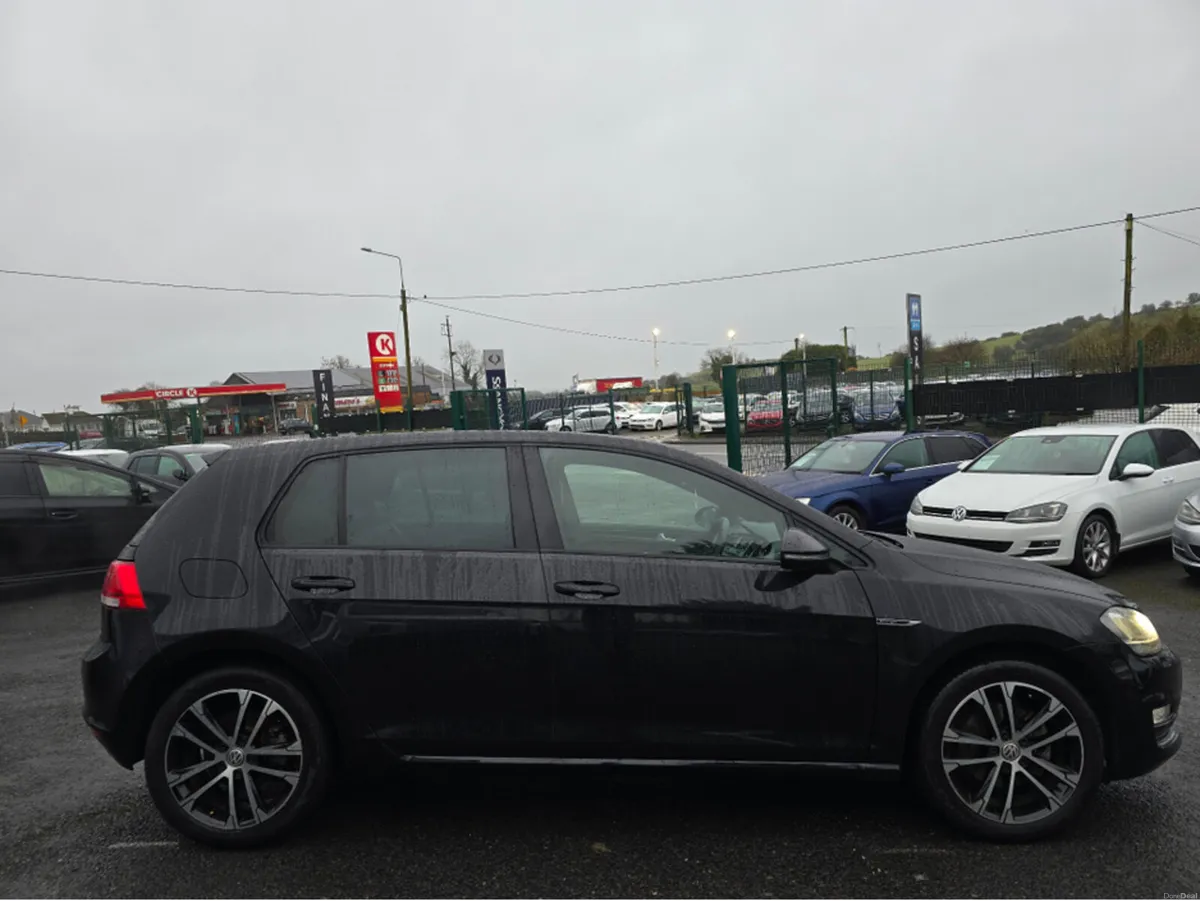 Volkswagen Golf 1.4 TSI SPECIAL TAN LEATHER SEATS - Image 6