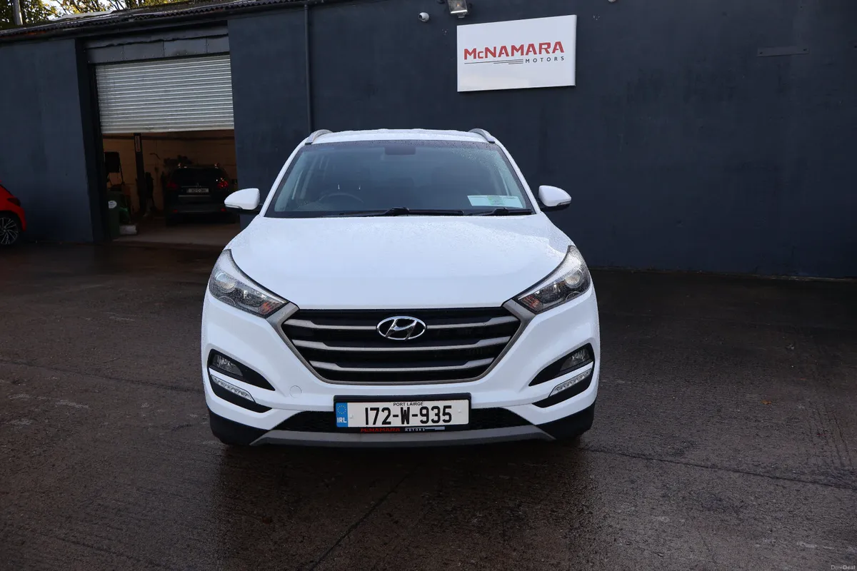 Hyundai Tucson Executive Low Mileage Huge Spec! - Image 4