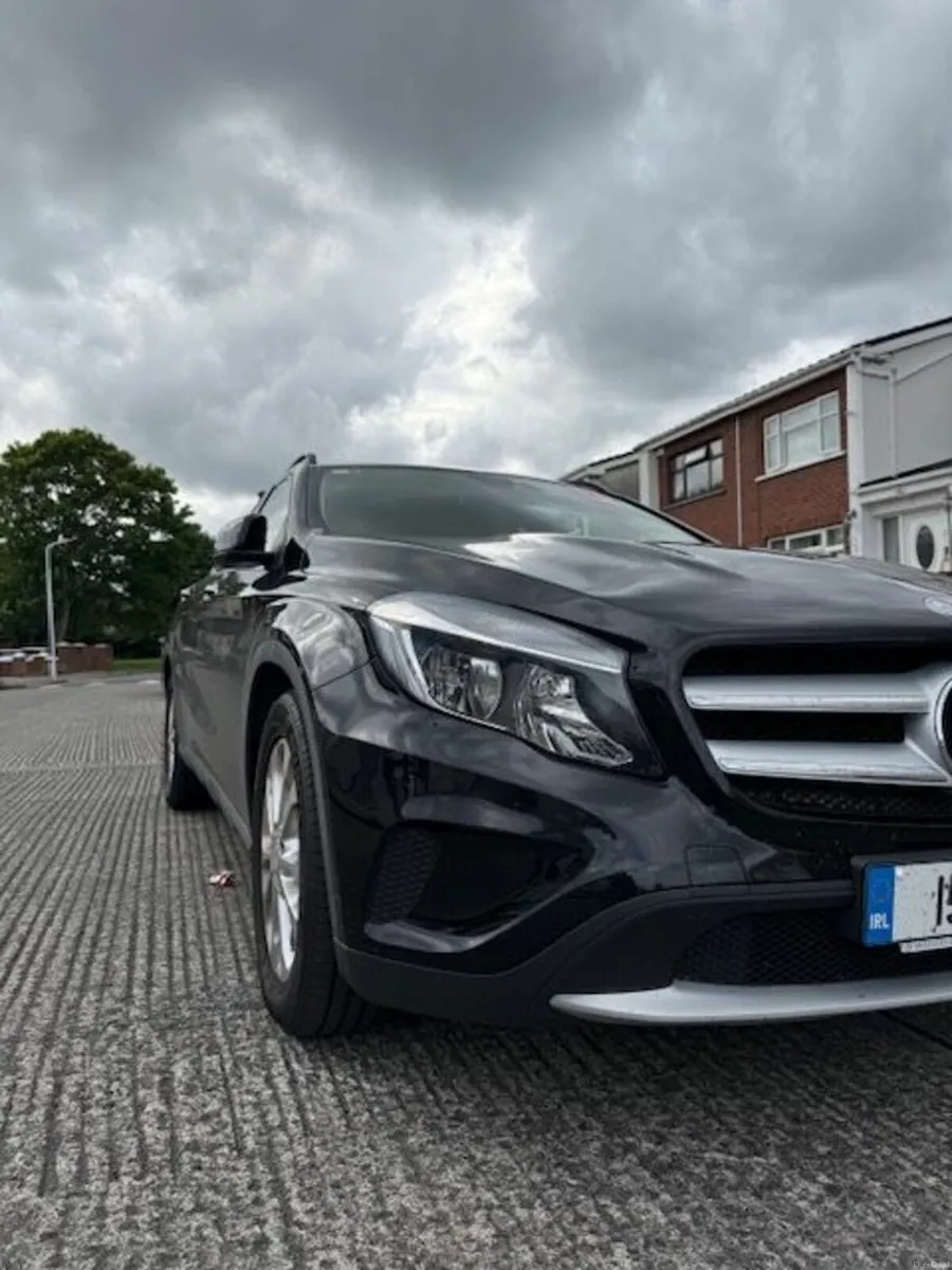Mercedes-Benz GLA 2015 - Image 1