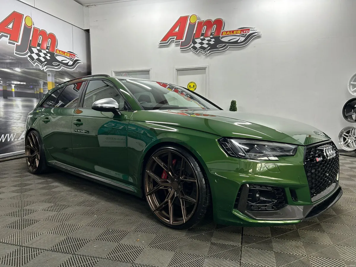 AUDI RS4 CARBON EDITION FULLY LOADED 2019 - Image 4