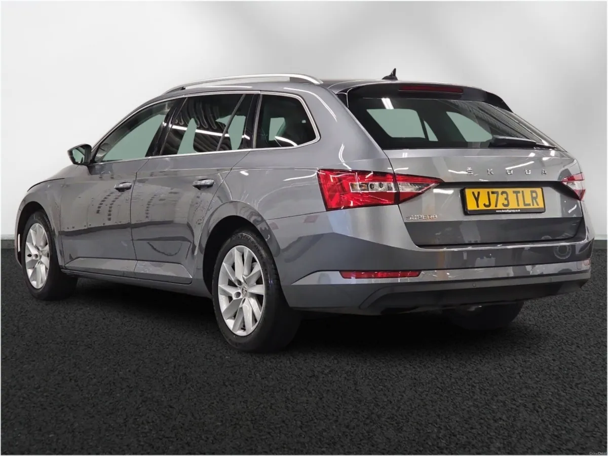 Skoda SUPERB Diesel Estate SE Technology - Image 2