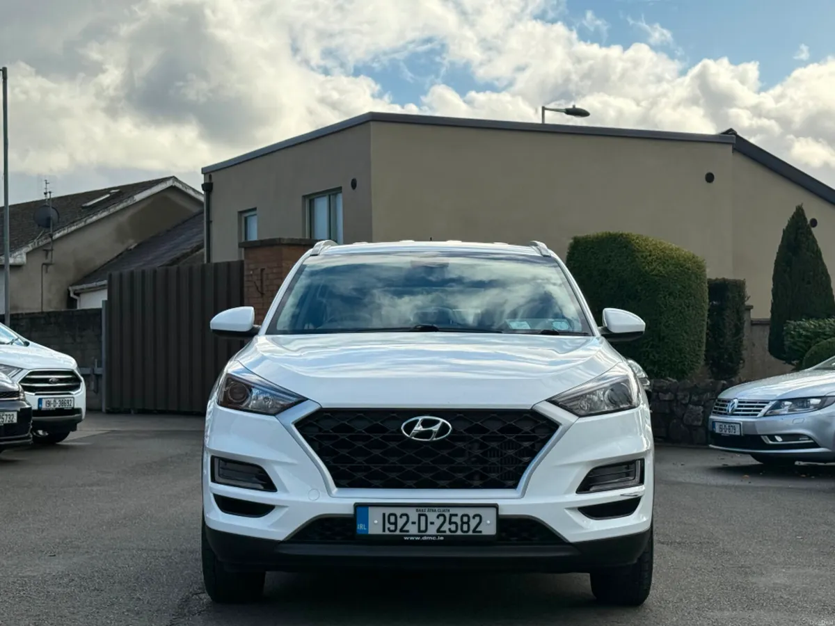 Hyundai Tucson COMFORT 1.6 DIESEL *LOW KMS* - Image 2