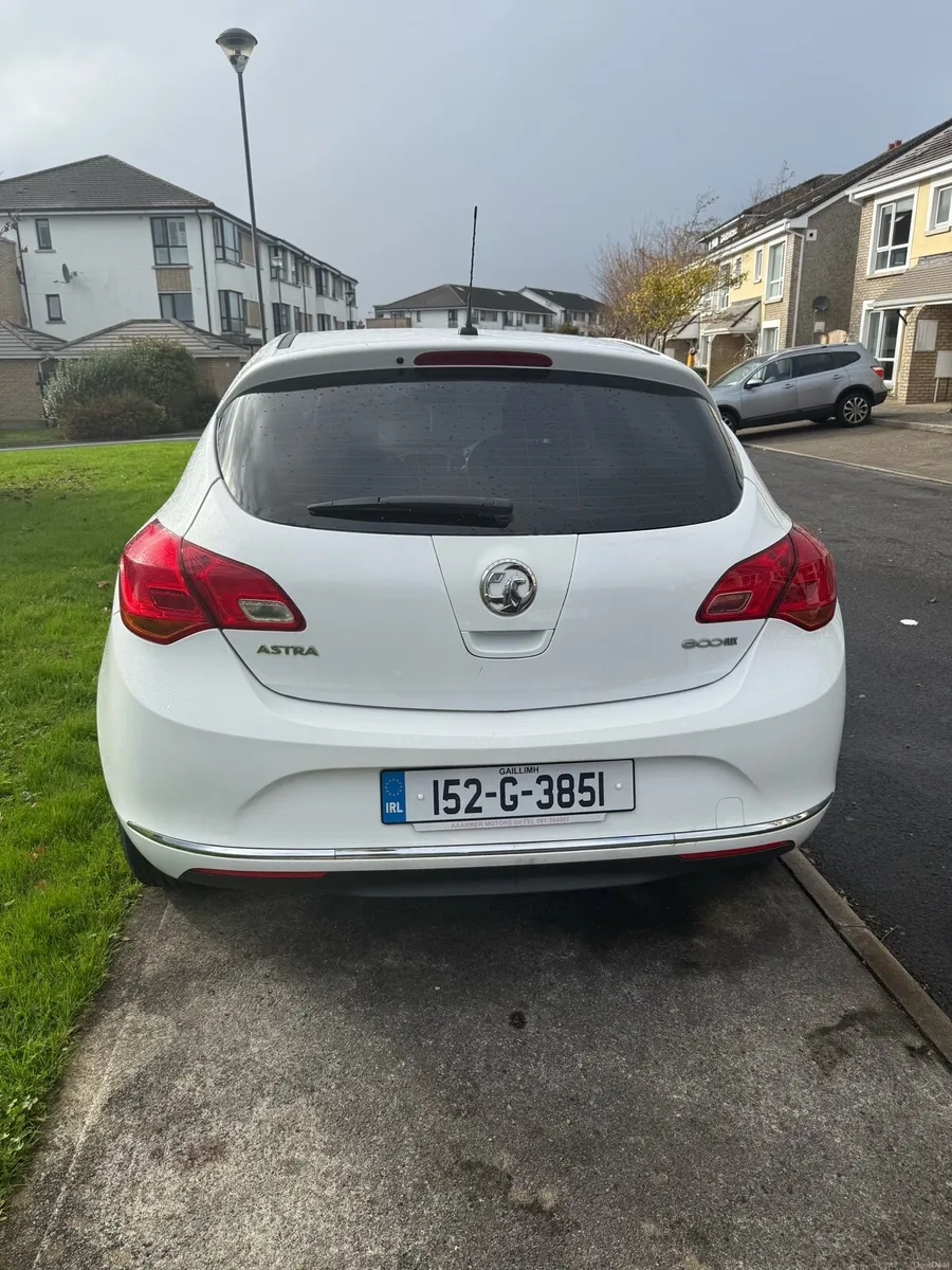 Vauxhall Astra 1.6L Diesel 2015 - Image 2