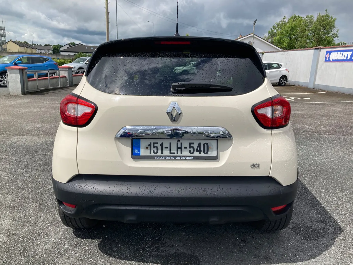 Renault Captur1.5 DCi INTENSE 2015 - Image 6