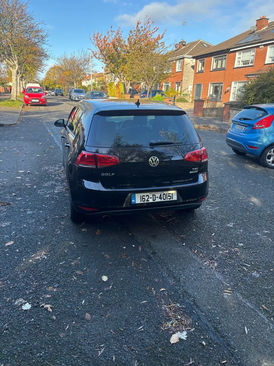 162 Volkswagen Golf - Image 2