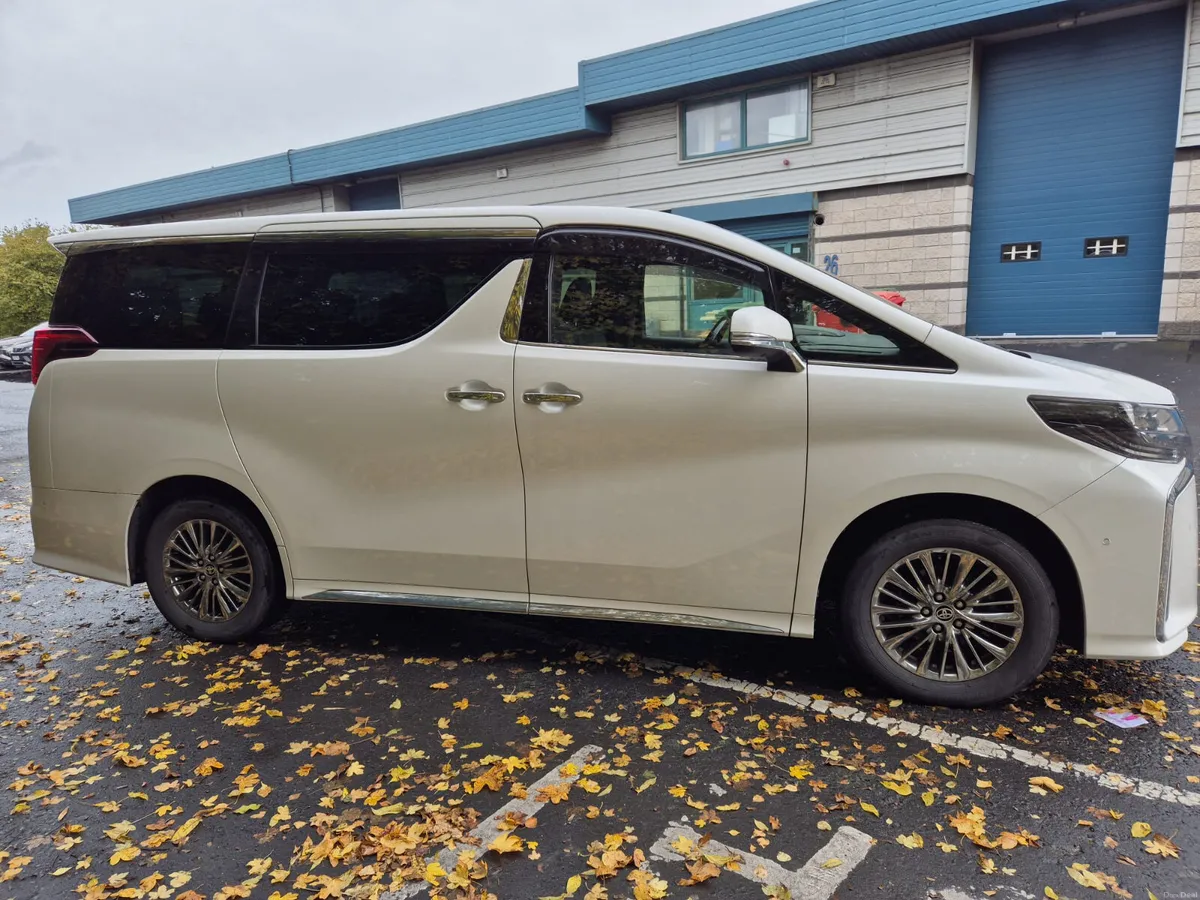 TOYOTA ALPHARD 2020 / 2.5 PETROL HYBRID / AUTO - Image 4