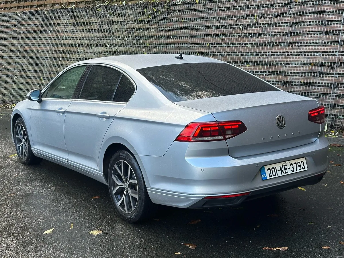 201 Vw Passat **120BHP TDi DSG** - Image 2