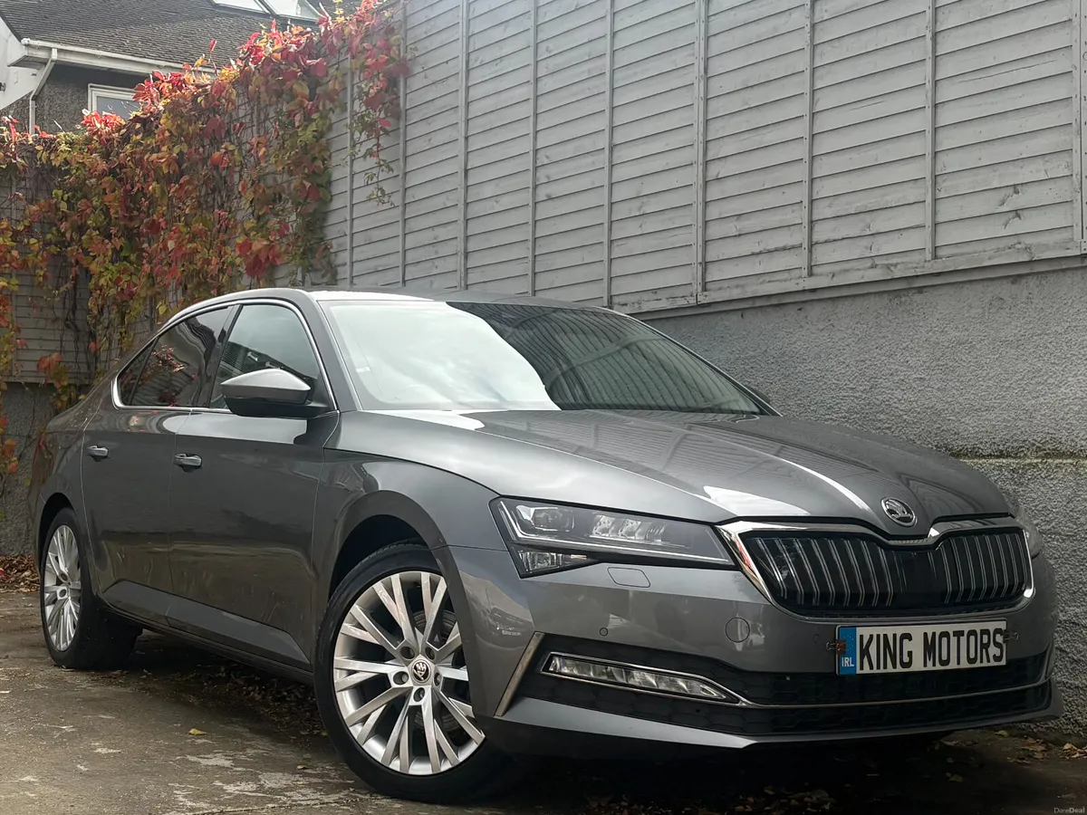 Skoda Superb 2023 SE L PLUG-IN HYBRID / DSG - Image 1