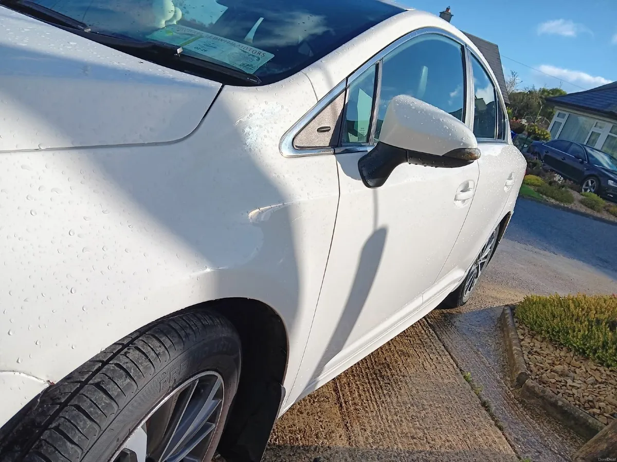 Toyota Avensis 2017 - Image 1