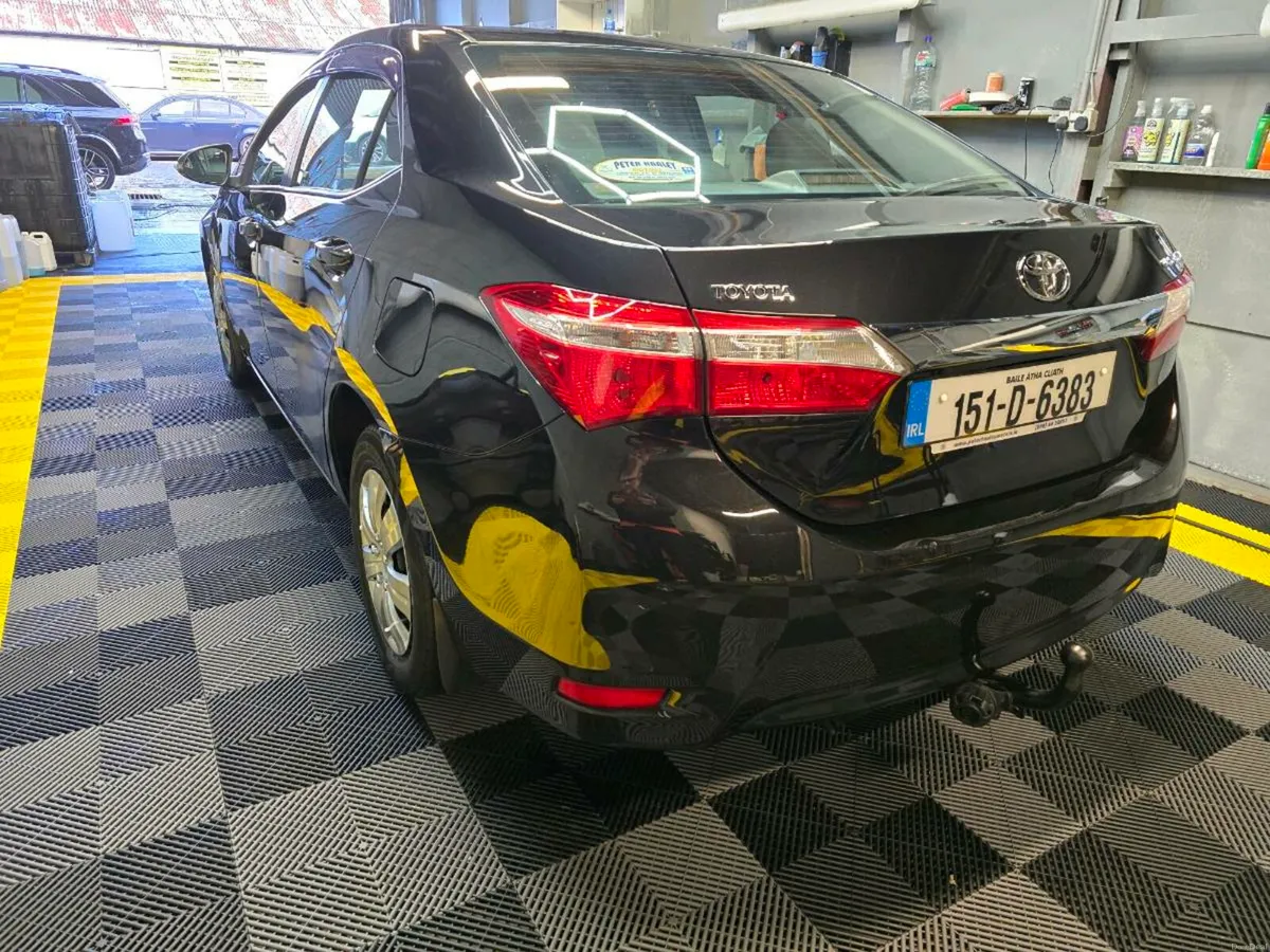 Toyota corolla - Image 3