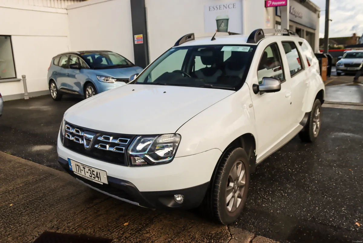 2017 Dacia Duster Laureate 1.5DCi 6-sp Diesel - Image 3
