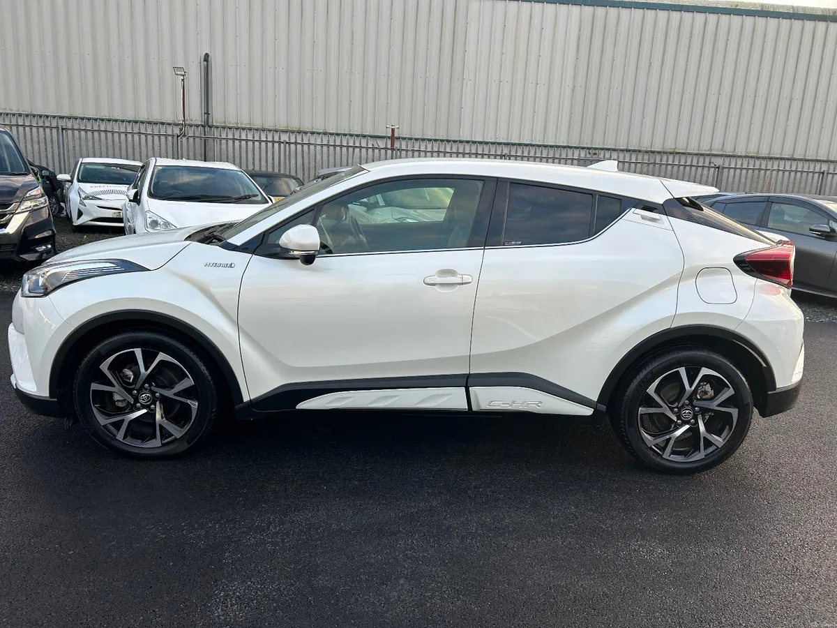 2019 TOYOTA C-HR HYBRID AUTOMATIC LEATHER - Image 3