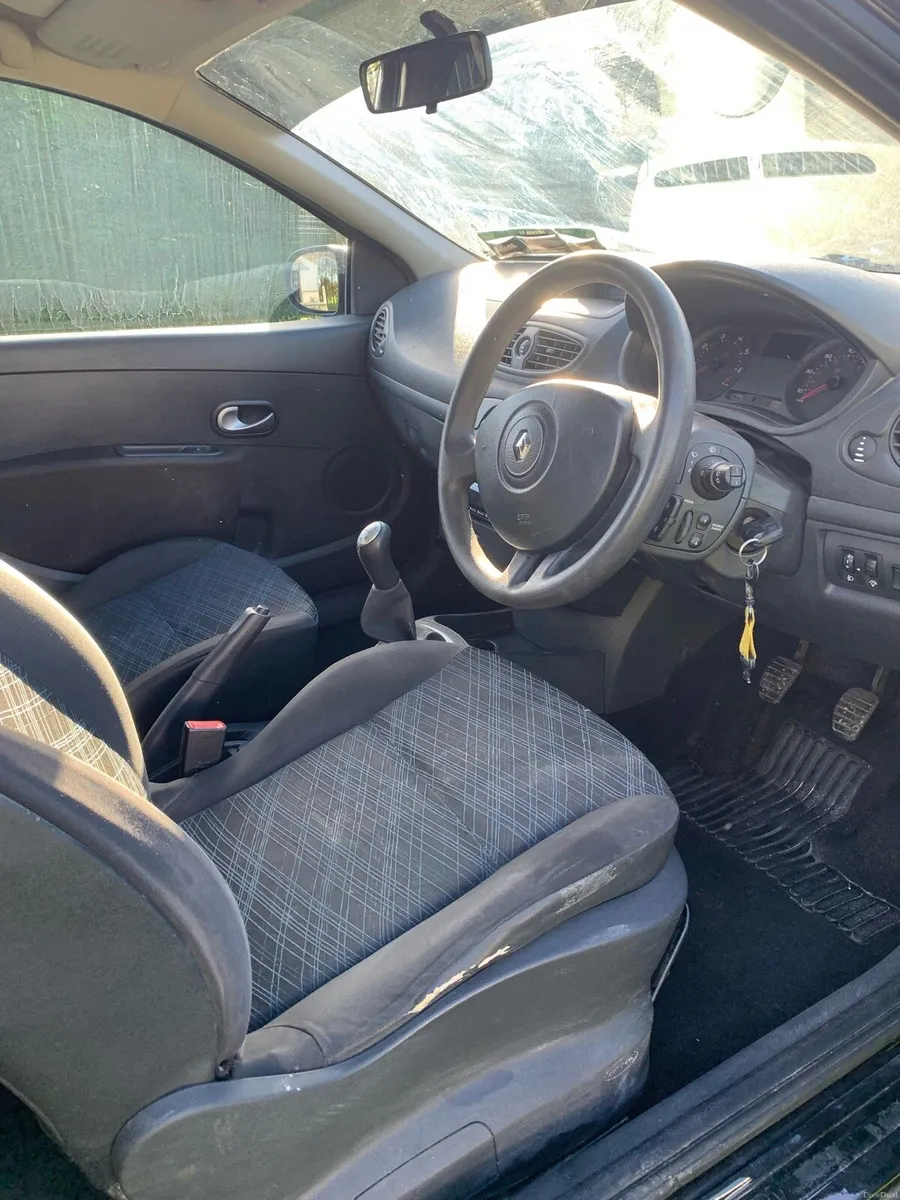 Renault Clio - Image 6