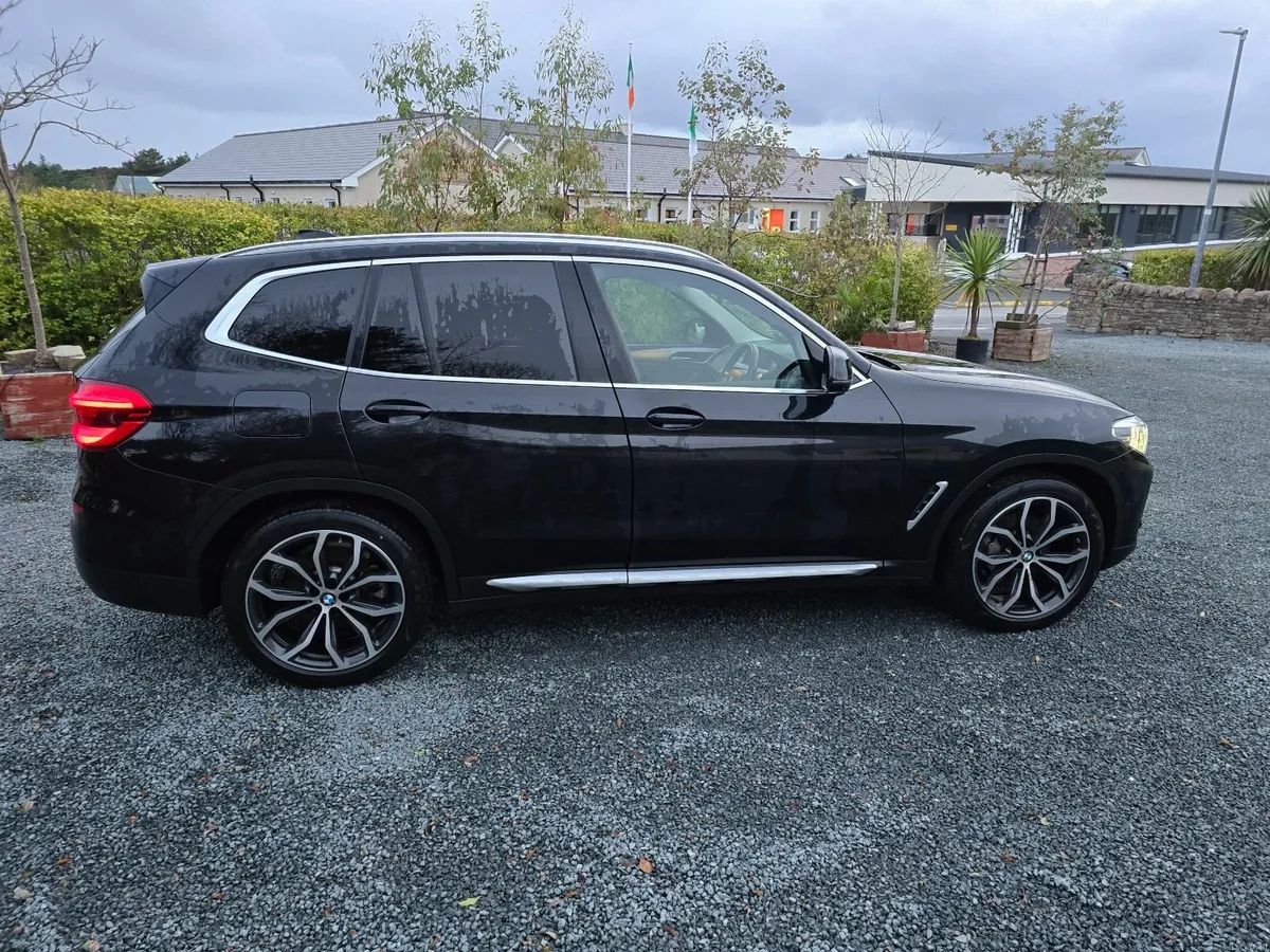 BMW X3 2021 - Image 3