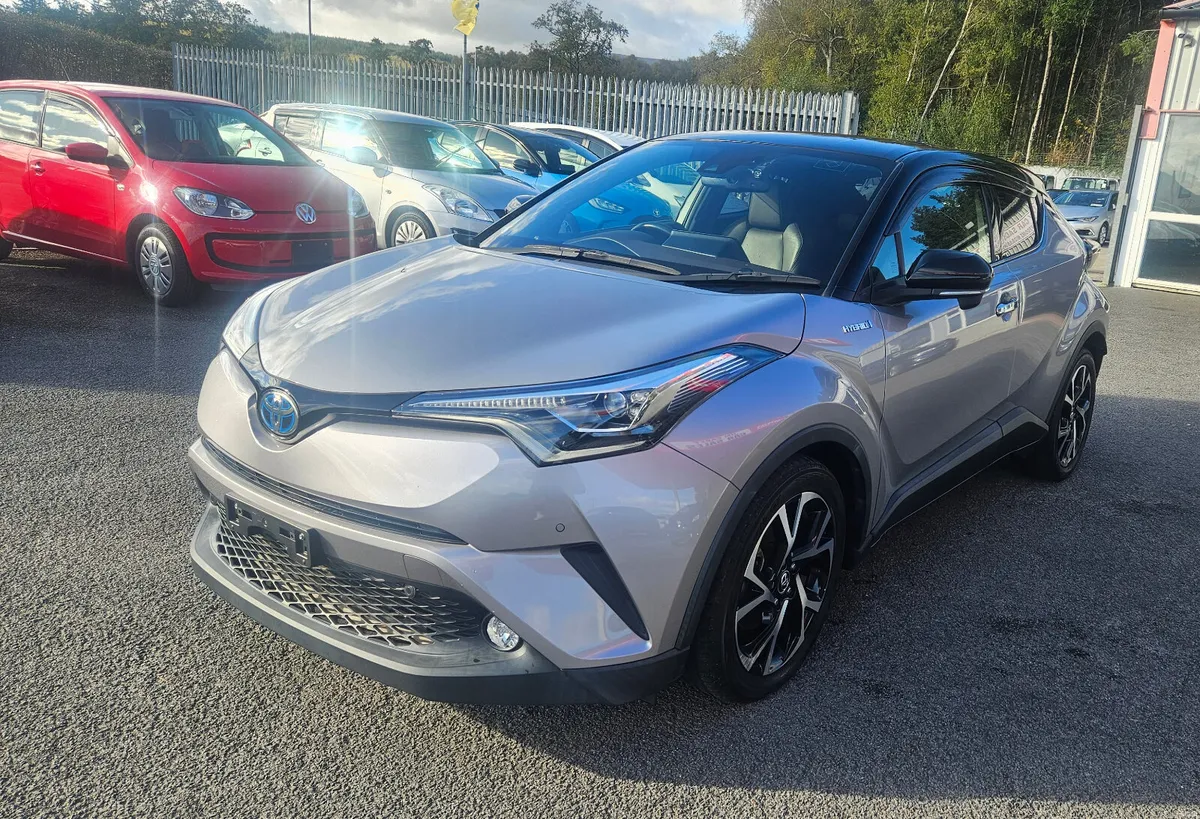 2017-2 Toyota C-HR - Image 2