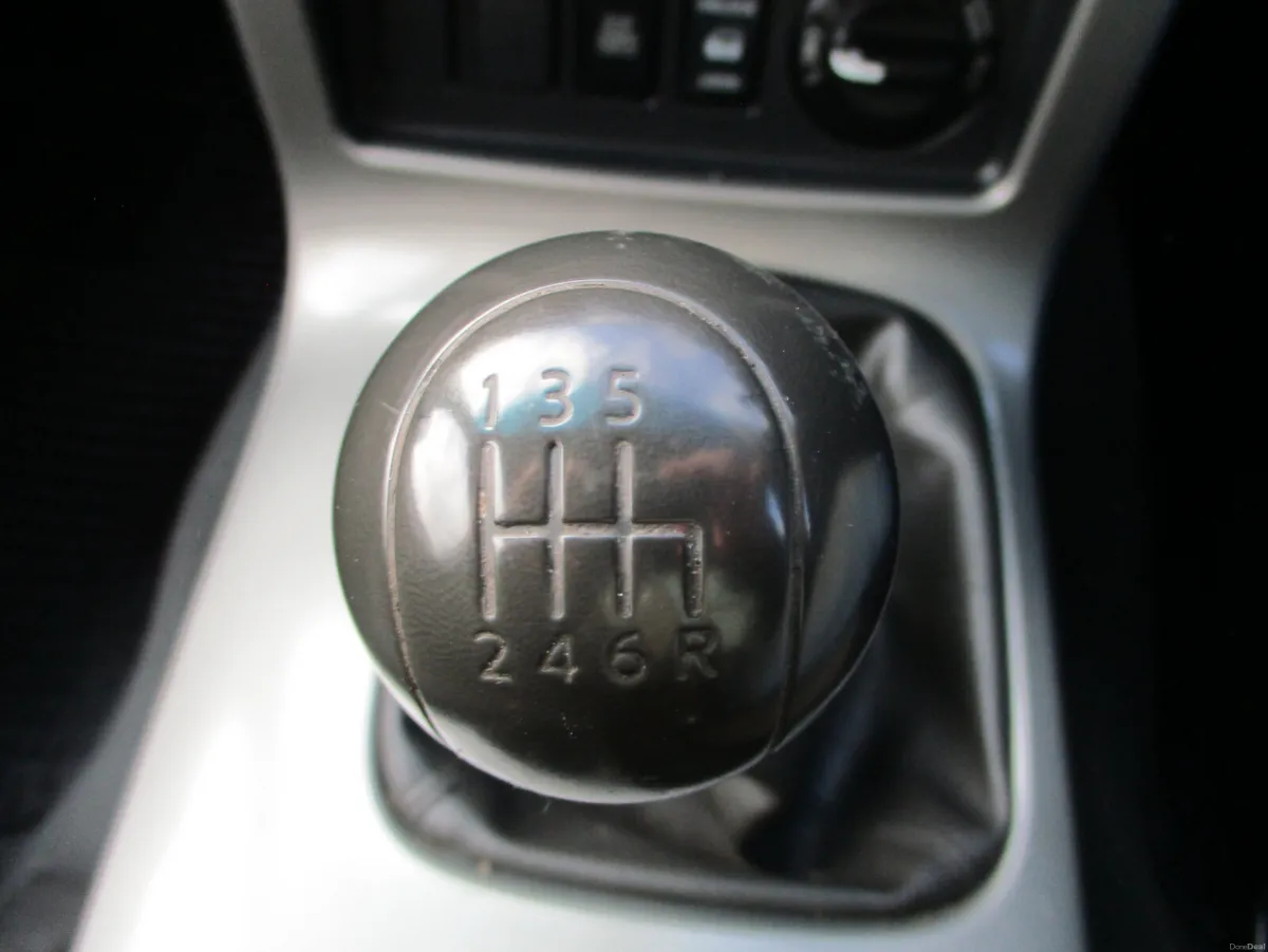 Nissan Pathfinder 2.5 DCI XE 2 SEAT COMM - Image 3