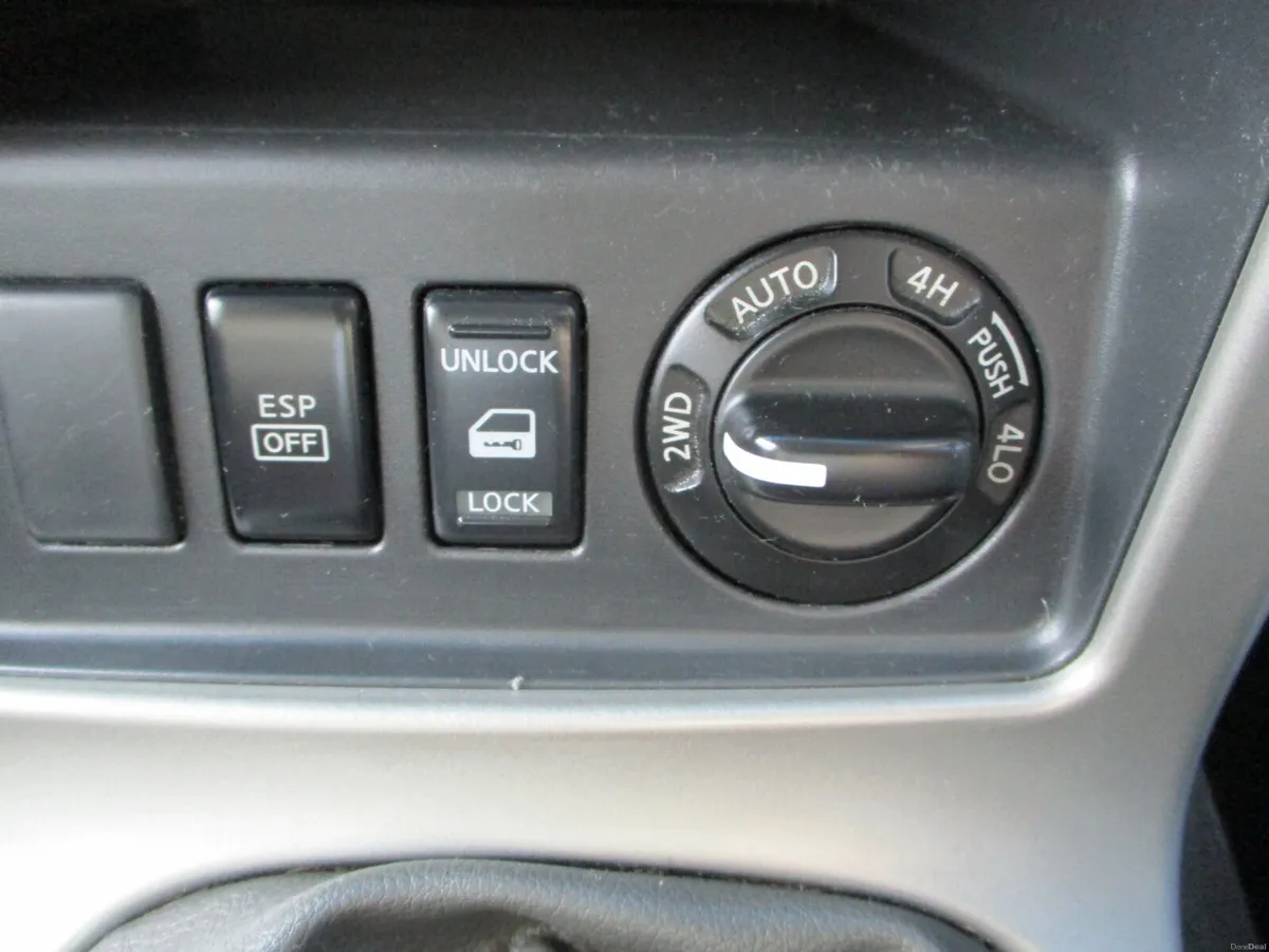 Nissan Pathfinder 2.5 DCI XE 2 SEAT COMM - Image 5