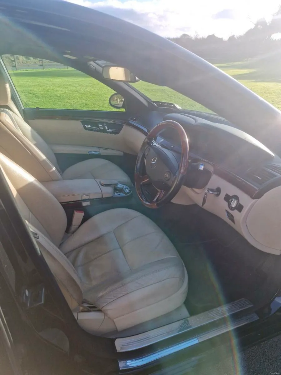 Mercedes s class.  Need gone, open to offers - Image 4