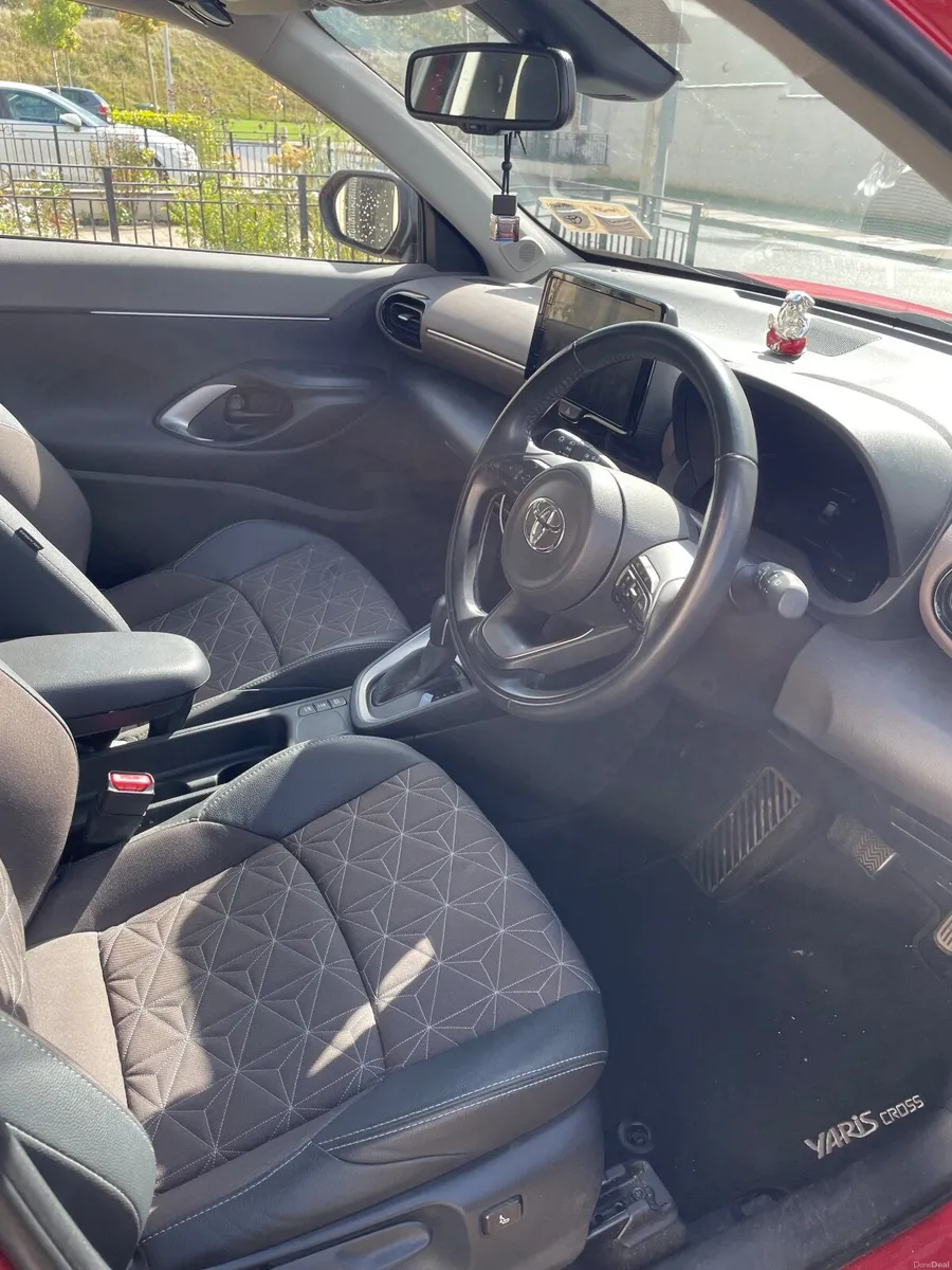 Toyota Yaris Cross 2023 - Image 2