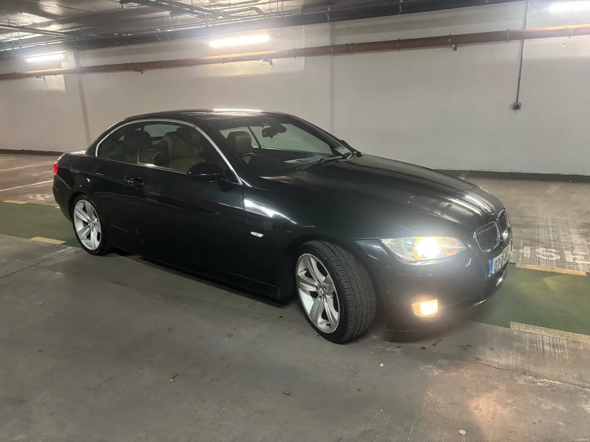 BMW 325 SE CONVERTIBLE - Image 2