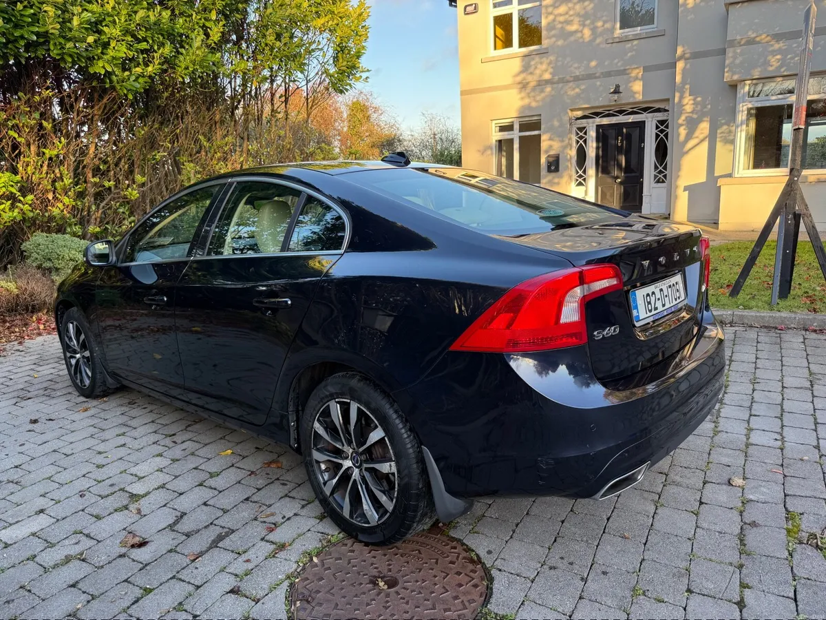 Volvo S60 2018 - Image 2