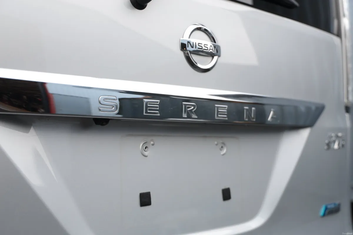 NISSAN SERENA 2015 SILVER - Image 5