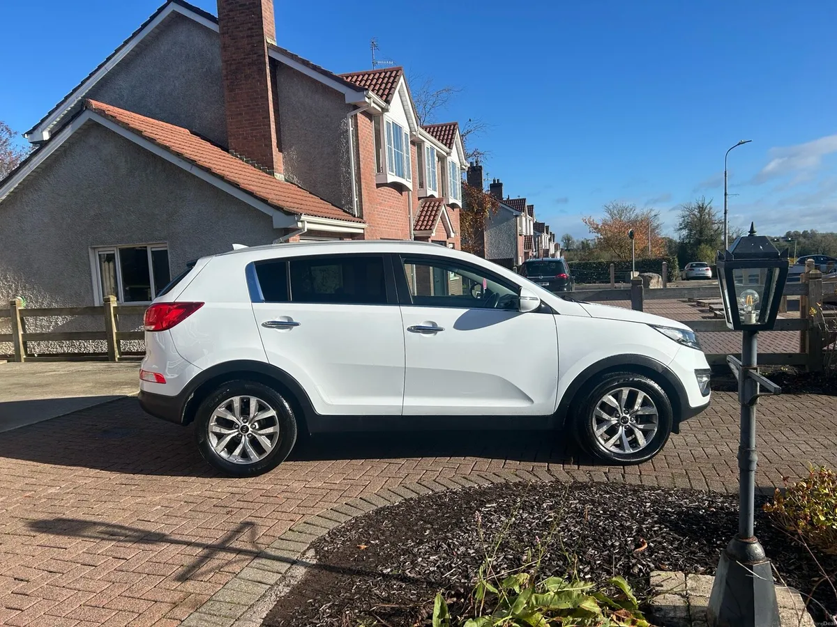 Kia sportage 1.7 crdi 2015 (NCTd 02/27) - Image 2