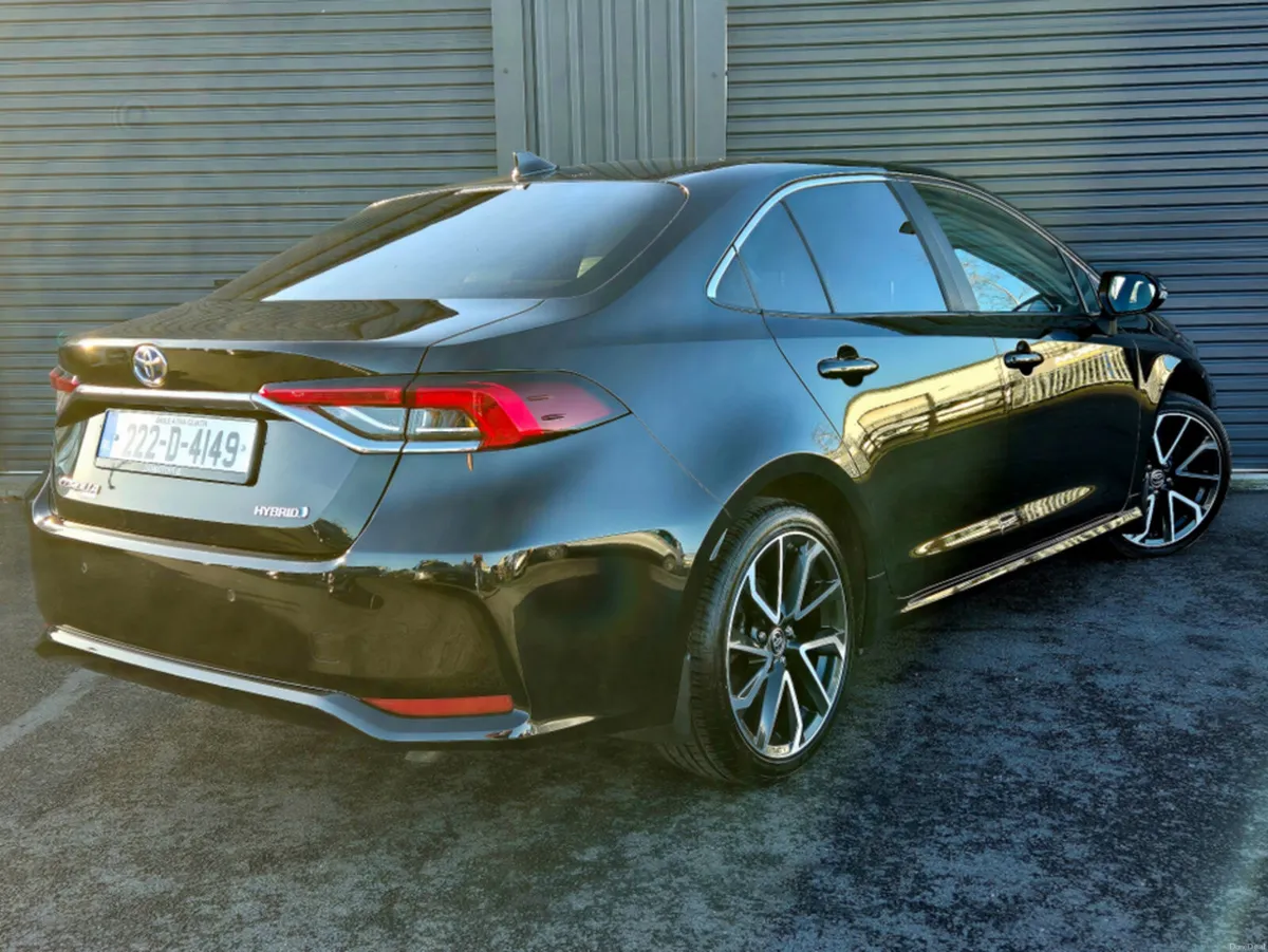 Toyota Corolla SOL SALOON AUTO HYBRID - Image 4