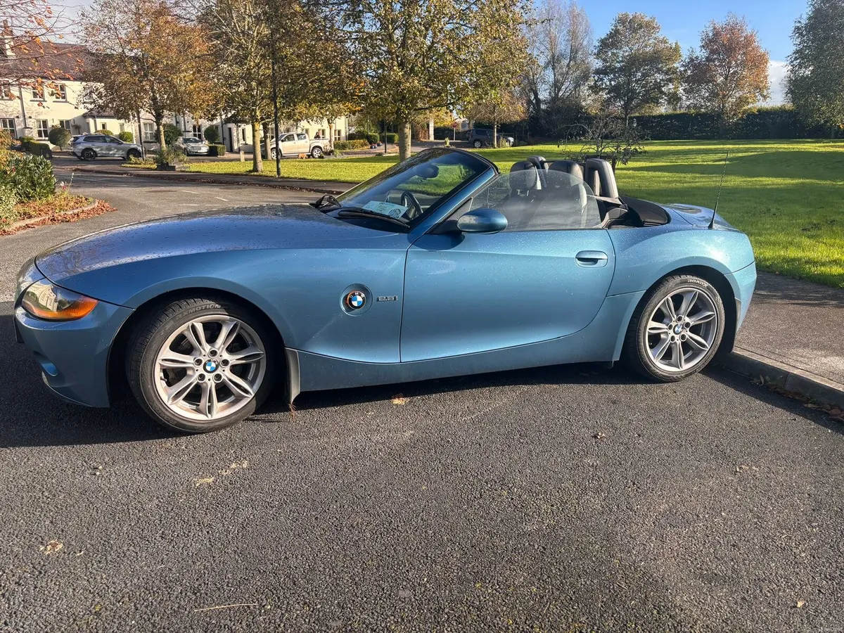 BMW Z4 2.5i AUTO ONLY 74K MLS STUNNING CAR!! - Image 3