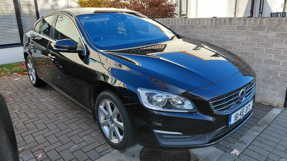 Volvo S60  Nct till 11/2027 - Image 1