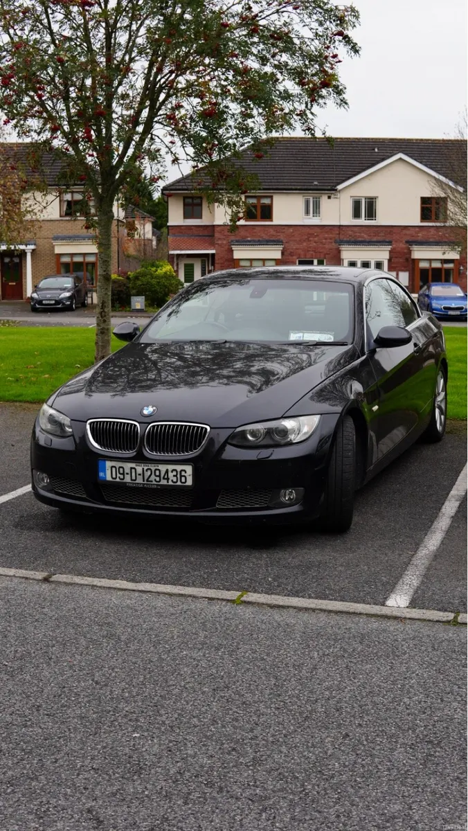 BMW 335i e93 - Image 2