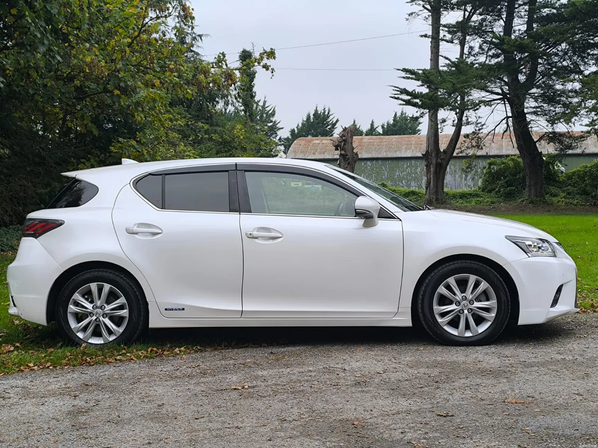 🔥🔥 Lexus CT200h  2017 LOW MILEAGE HIGH SPEC 🔥🔥 - Image 4