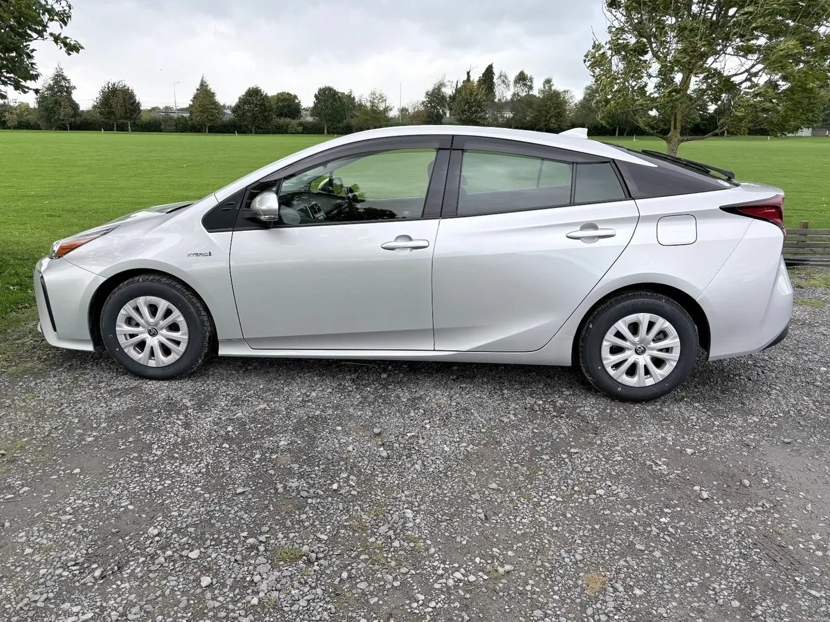 Toyota Prius 2020 - 75000KM - Image 3
