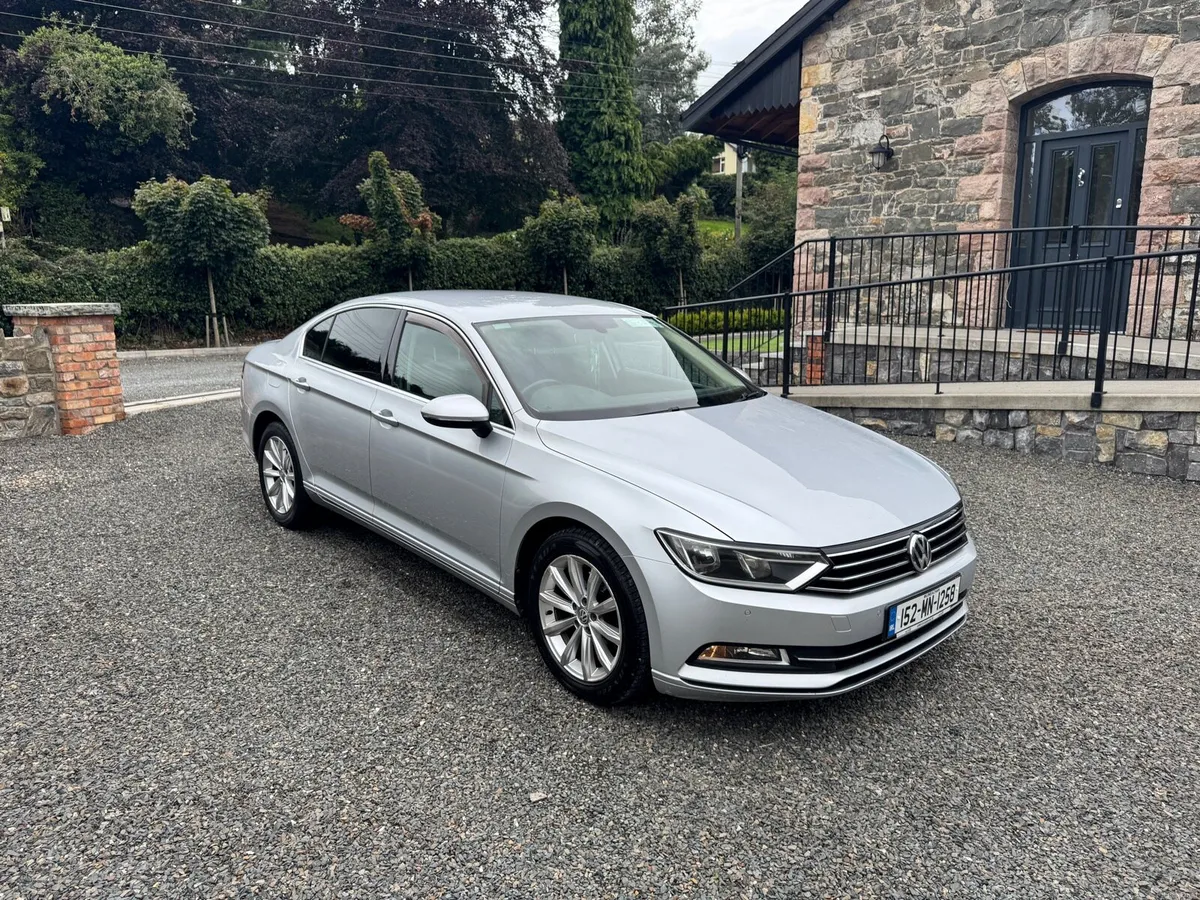 2015 Volkswagen Passat - Image 1