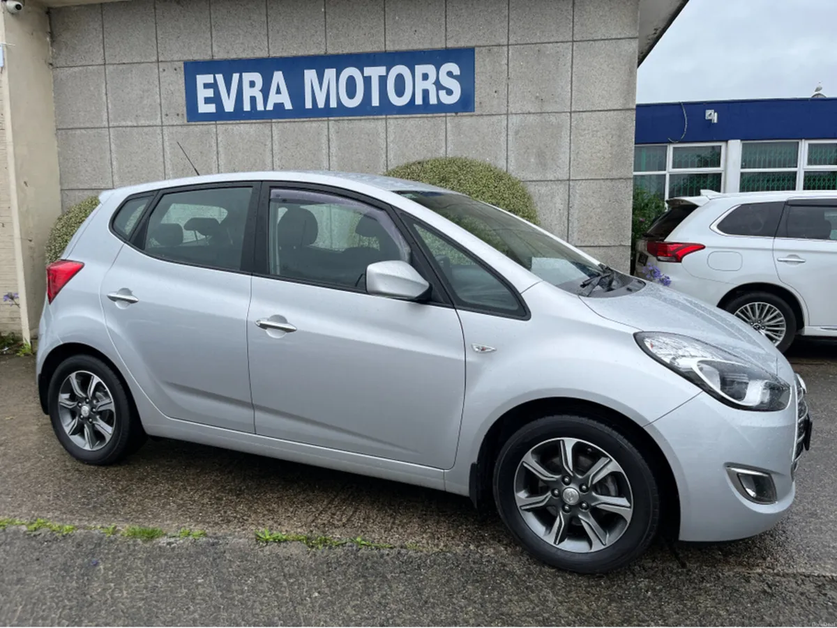 Hyundai ix20 DELUXE 1.4 DIESEL //LOW MILES// - Image 3