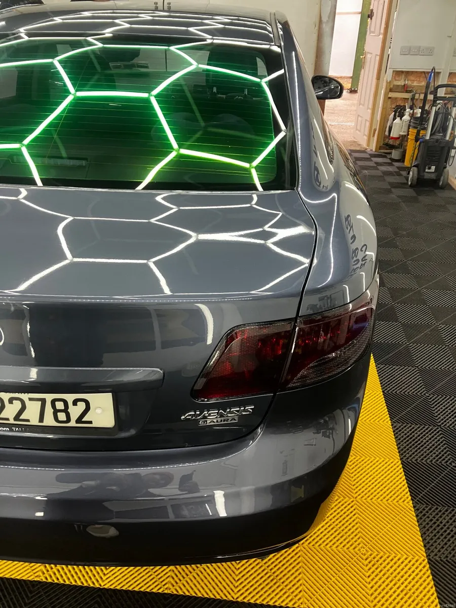 Toyota Avensis 2010 - Image 4