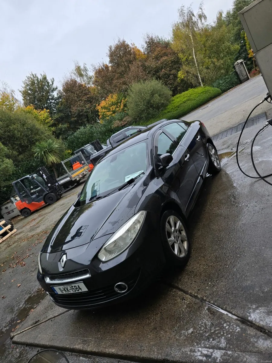 Renault Fluence 2011 - Image 2