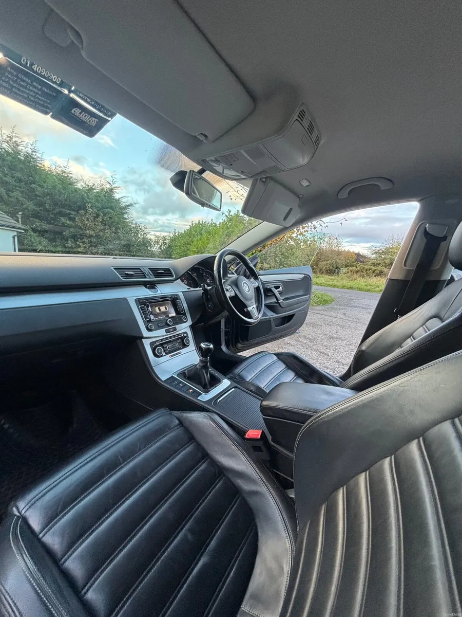 Volkswagen Passat 2012 - Image 4