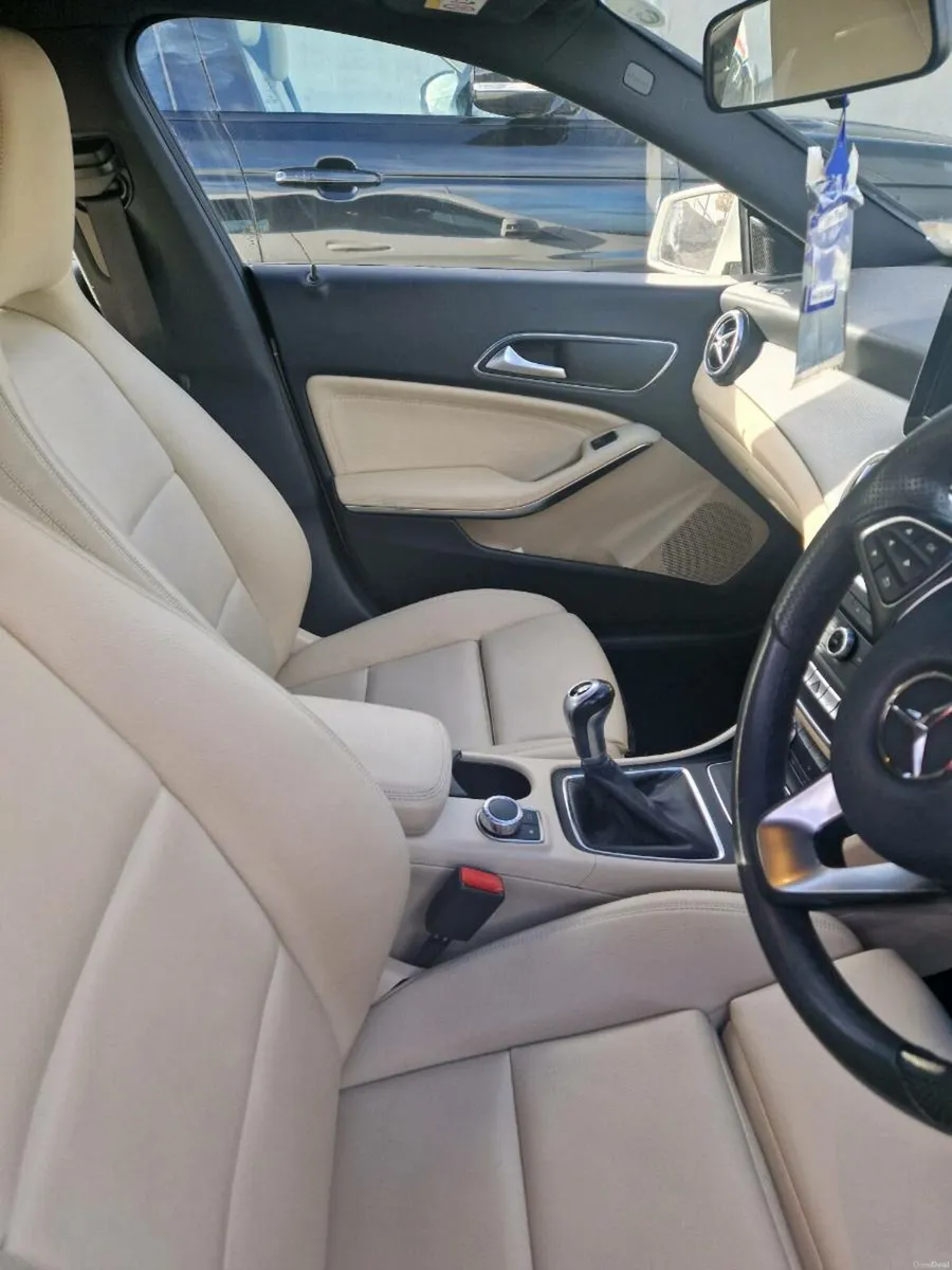 Mercedes Cla 180 - Image 2