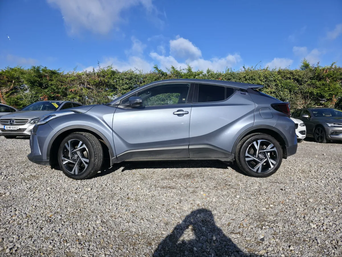 Toyota C-HR 2024 - Image 2