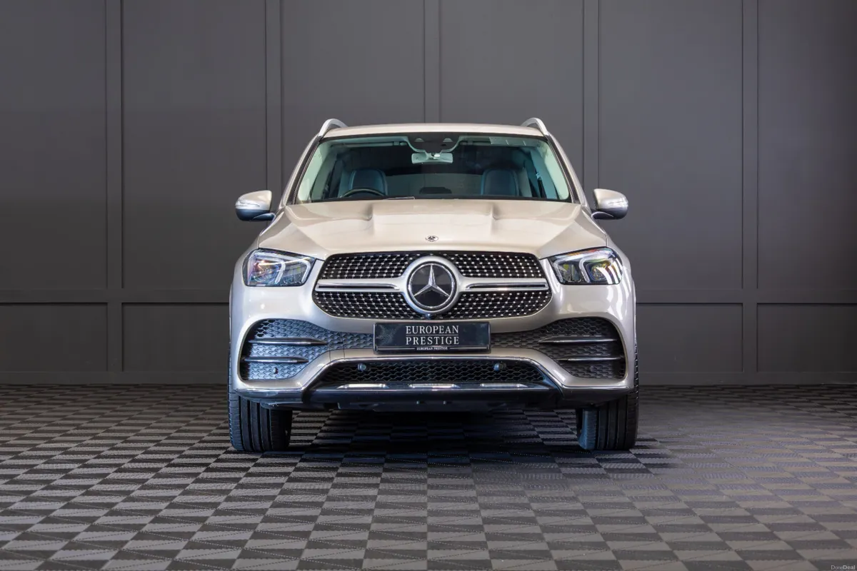 192 Mercedes-Benz GLE 300d 4Matic 7 Seater - Image 2