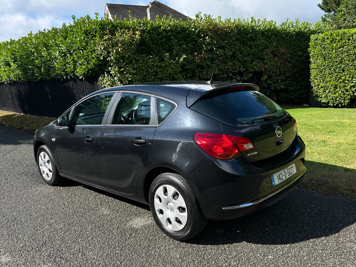 2014 Opel Astra 1.4i New NCT 11/26 €5750 - Image 2