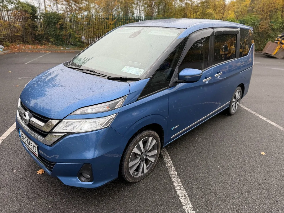 Nissan Serena - Image 2