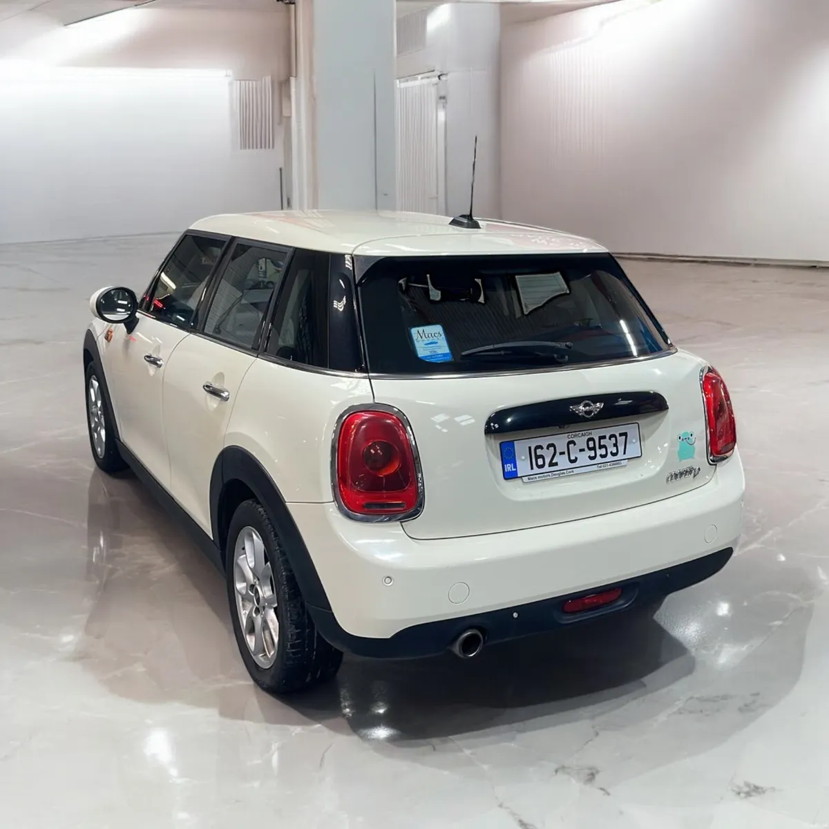 2016 Mini Cooper D 5-Door - Image 2