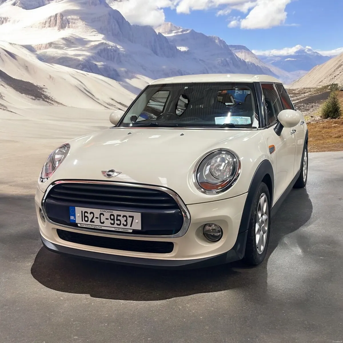 2016 Mini Cooper D 5-Door - Image 1