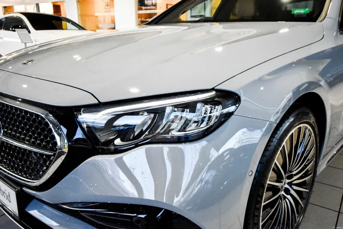 Mercedes-Benz E-Class E300de AMG Plus 328bhp PHEV - Image 3