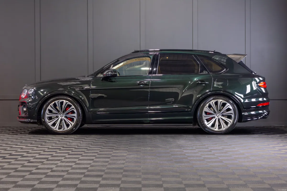 232 Bentley Bentayga Azure V6 *Pan Roof - Image 3