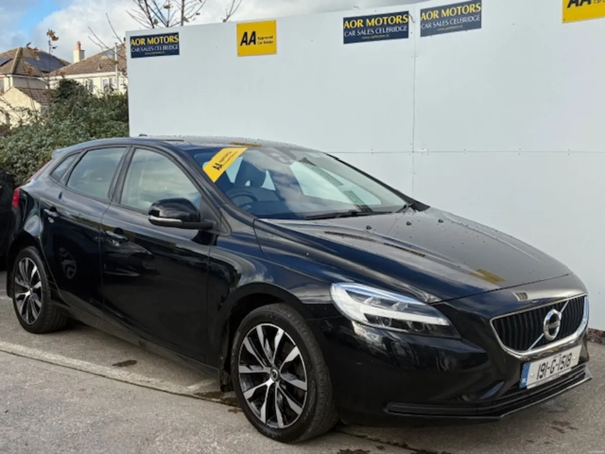 Volvo V40 2019 D3 IRISH CAR €14995 - Image 4