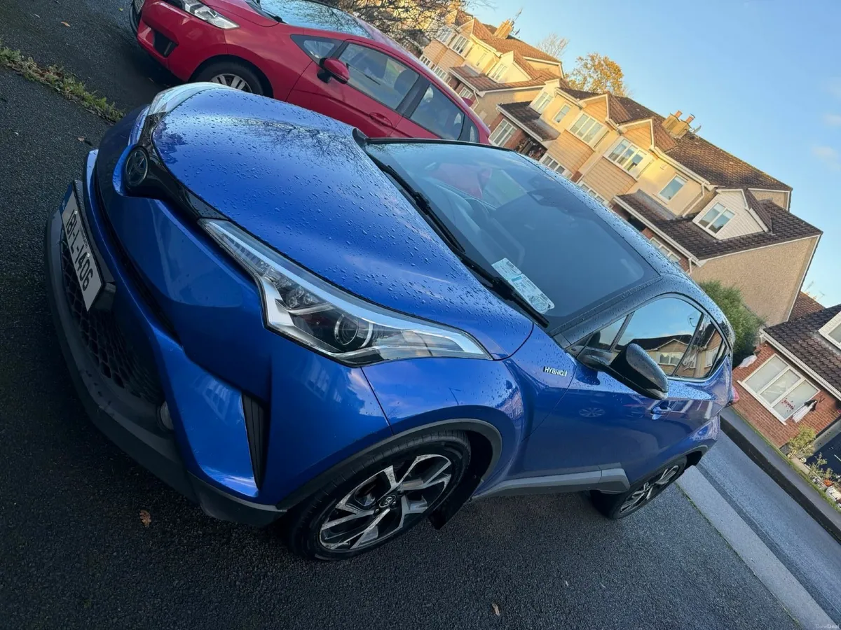 Toyota C-HR 2018 - Image 2