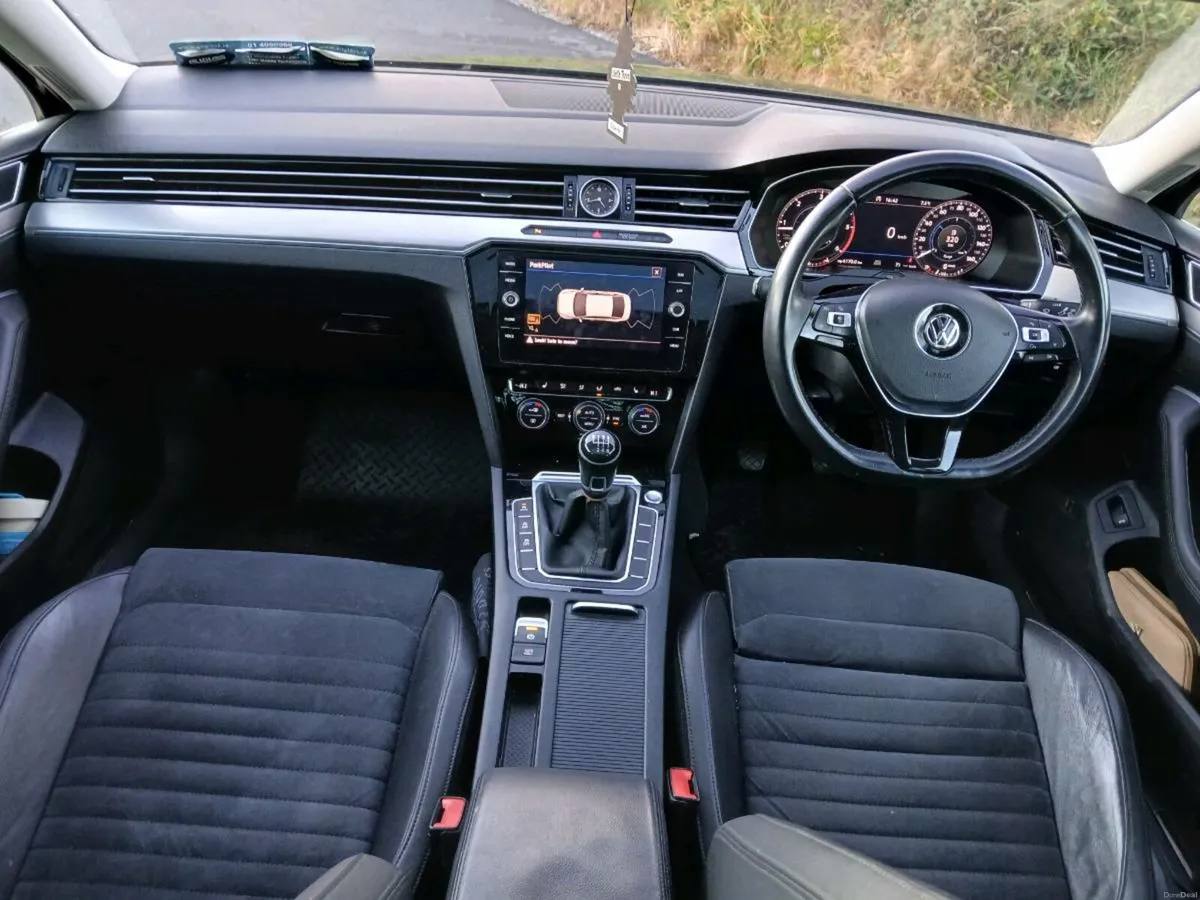 VW Passat 2.0 tdi GT 190bhp *Top Spec* - Image 4